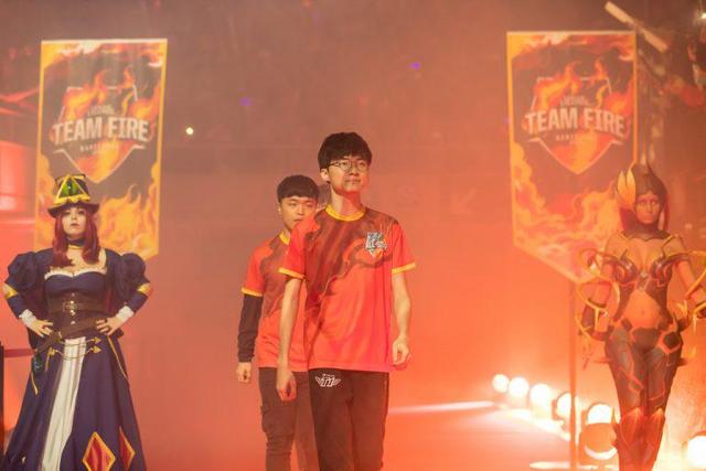 但在这枚 但在这枚