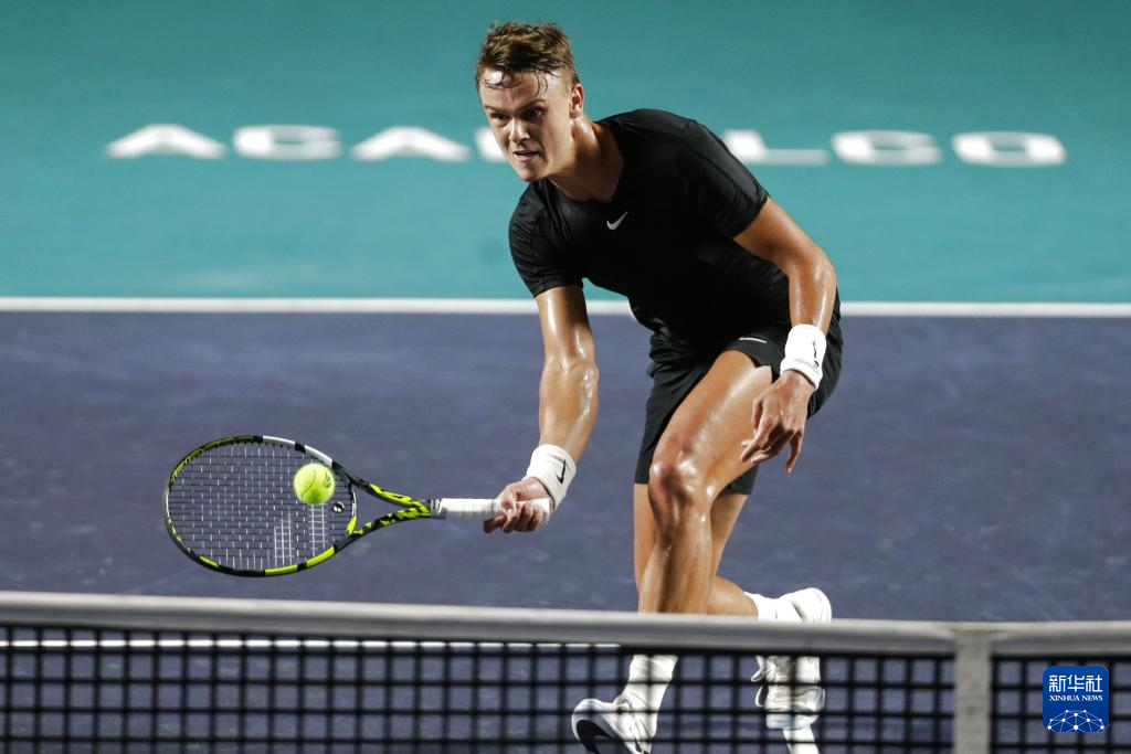 注赛事的粉 注赛事的粉